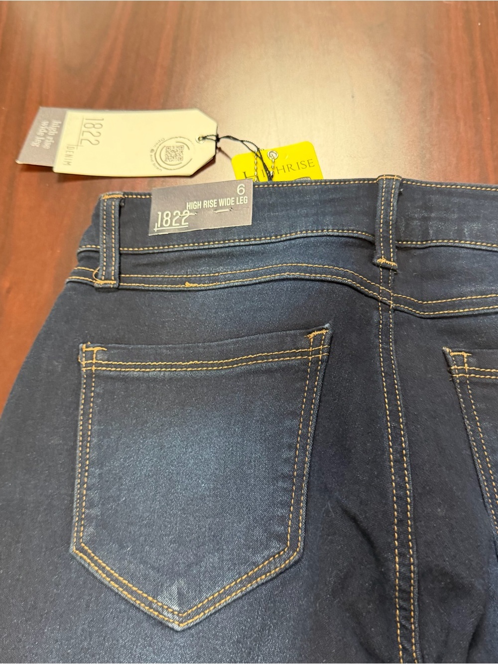 1822 Denim Women's Wide-Leg Jeans in Dark Blue - Picture 5 of 5